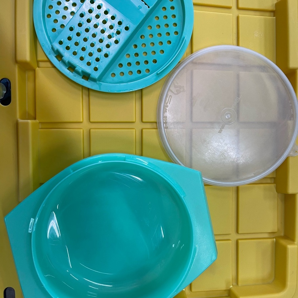 Vintage tubberware grater/slicer container